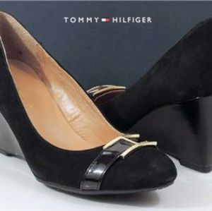 Tommy Hilfiger suede shoes (nwt)